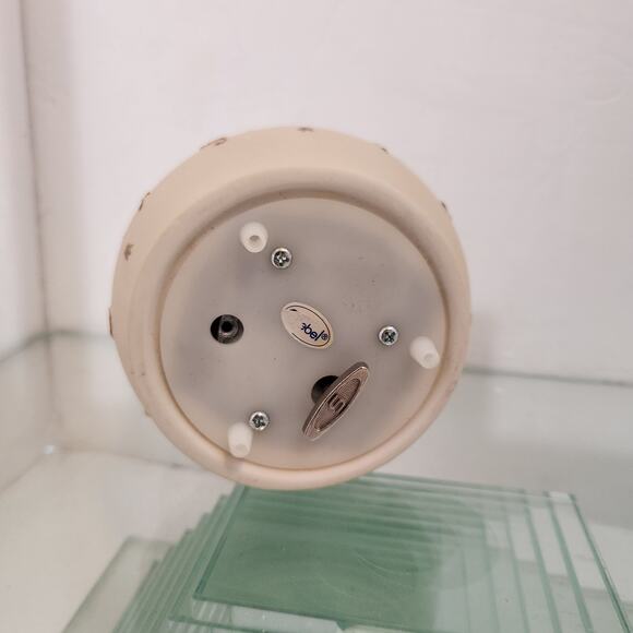 Christmas Angels Musical Snow Globe - Picture 5 of 6